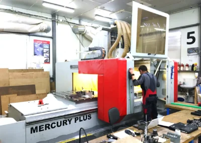 Jak vybrat správný plast pro CNC obrábění – pohled z praxe